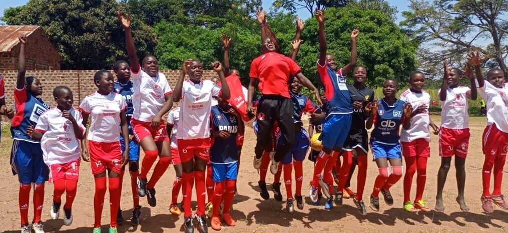 Can you help keep more Huracan girls in school in 2022?